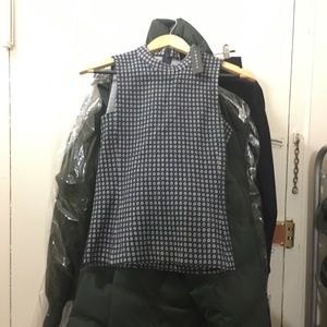 NWT Theory Knit Pattern Top Size P